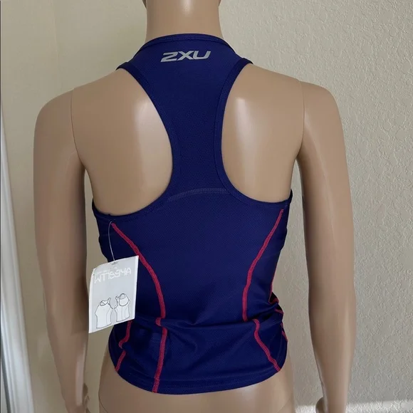 NWT 2XU Women's Blue Sports Bra with Pink Accents Size X Small. - Picture 4 of 13